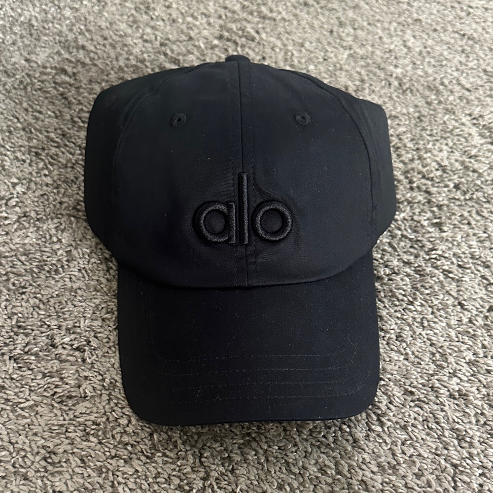 Alo Yoga Off-Duty Cap
